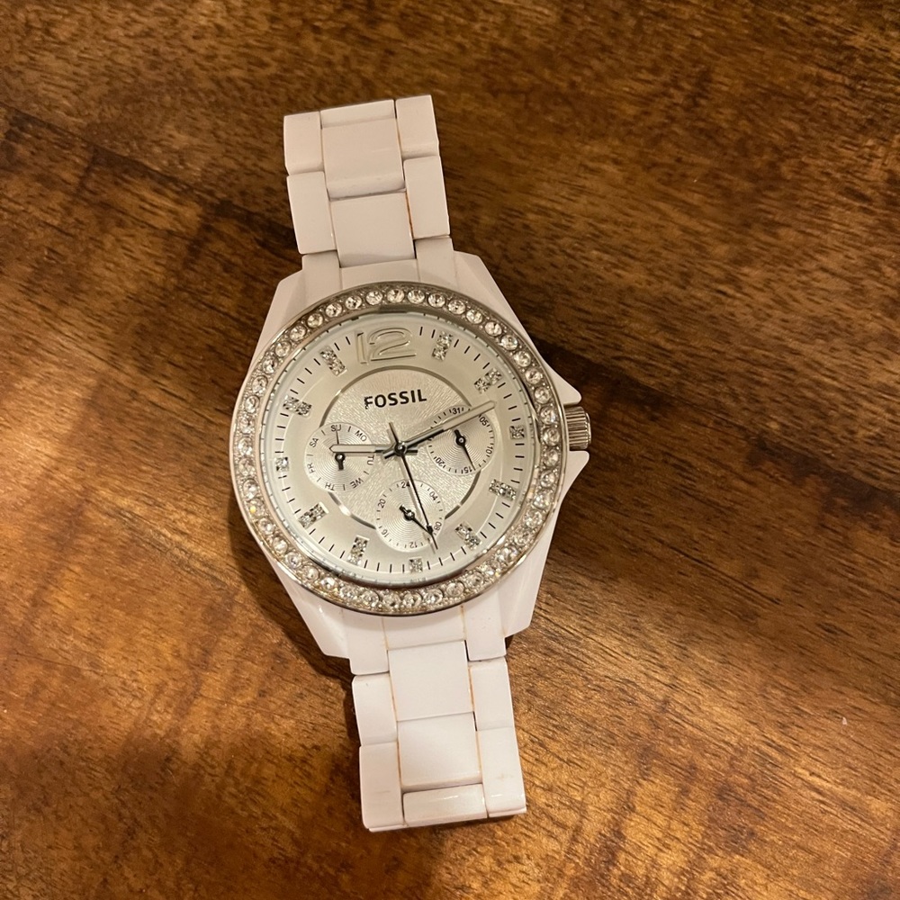 Fossil Watch - Picture 3 of 3